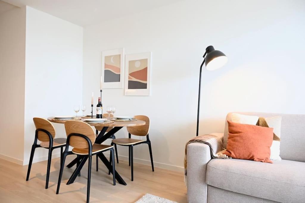 Spacious 4-guest Seaside In *